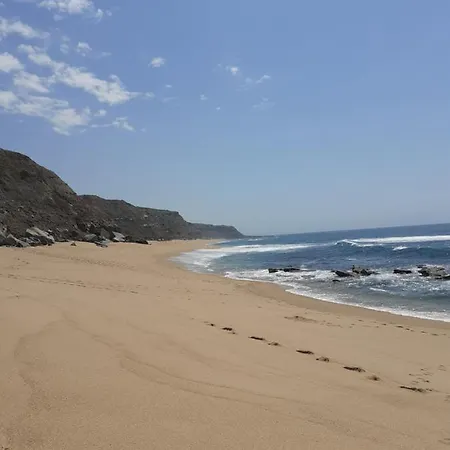 לינה וארוחת בוקר Casa Barcas