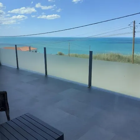 Casa Barcas לינה וארוחת בוקר